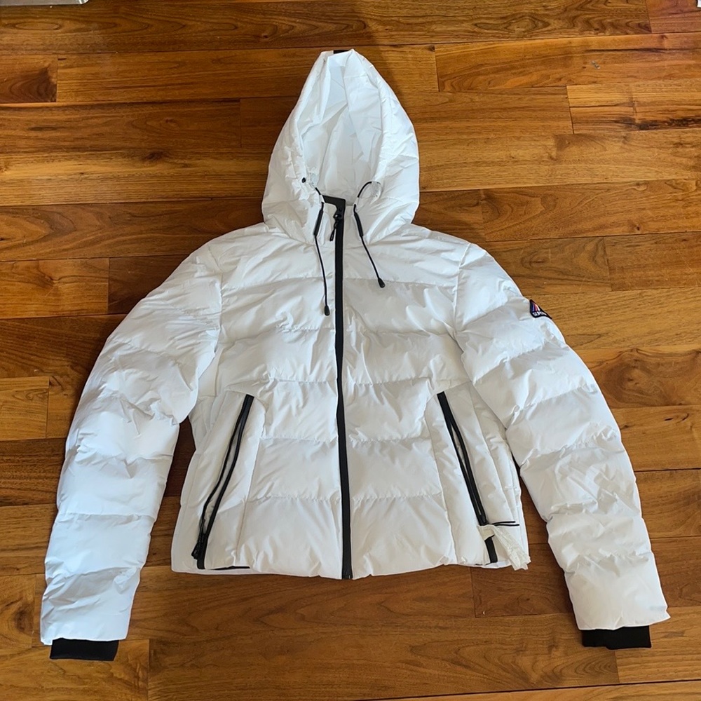 Never-worn Superdry white puffer jacket